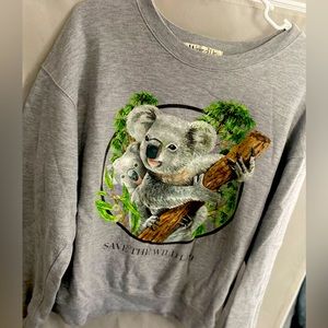 Save the wildlife large sweatshirt